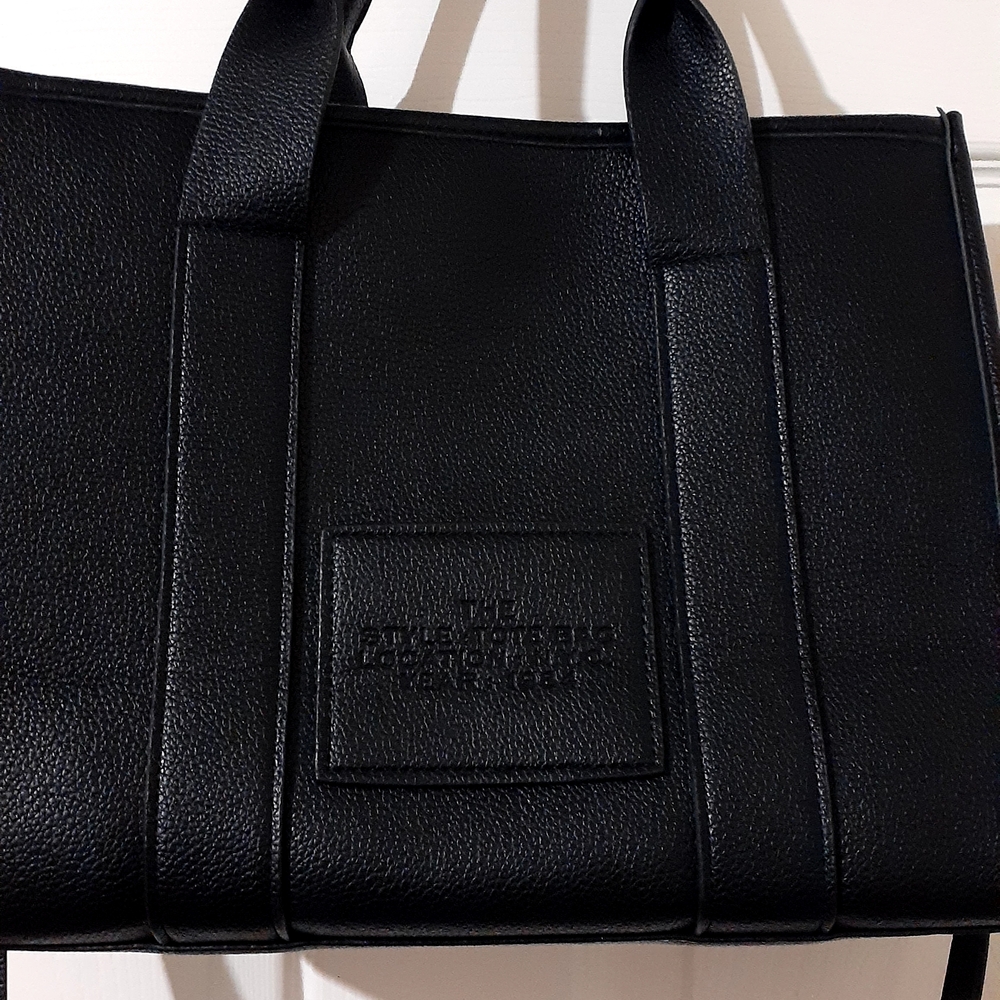 Black Tote Bag - No Name Brand - Picture 10 of 10